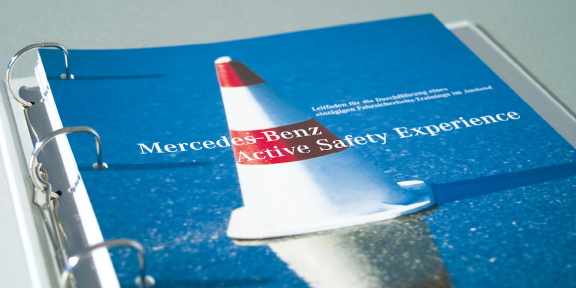 Leitfaden zu Fahrsicherheitstrainings bei Mercedes-Benz